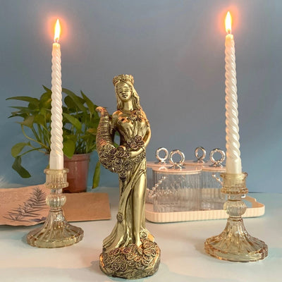 Customer using Blind folded Buena Fortuna