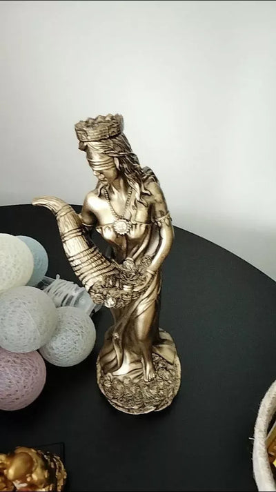 Customer using Blind folded Buena Fortuna